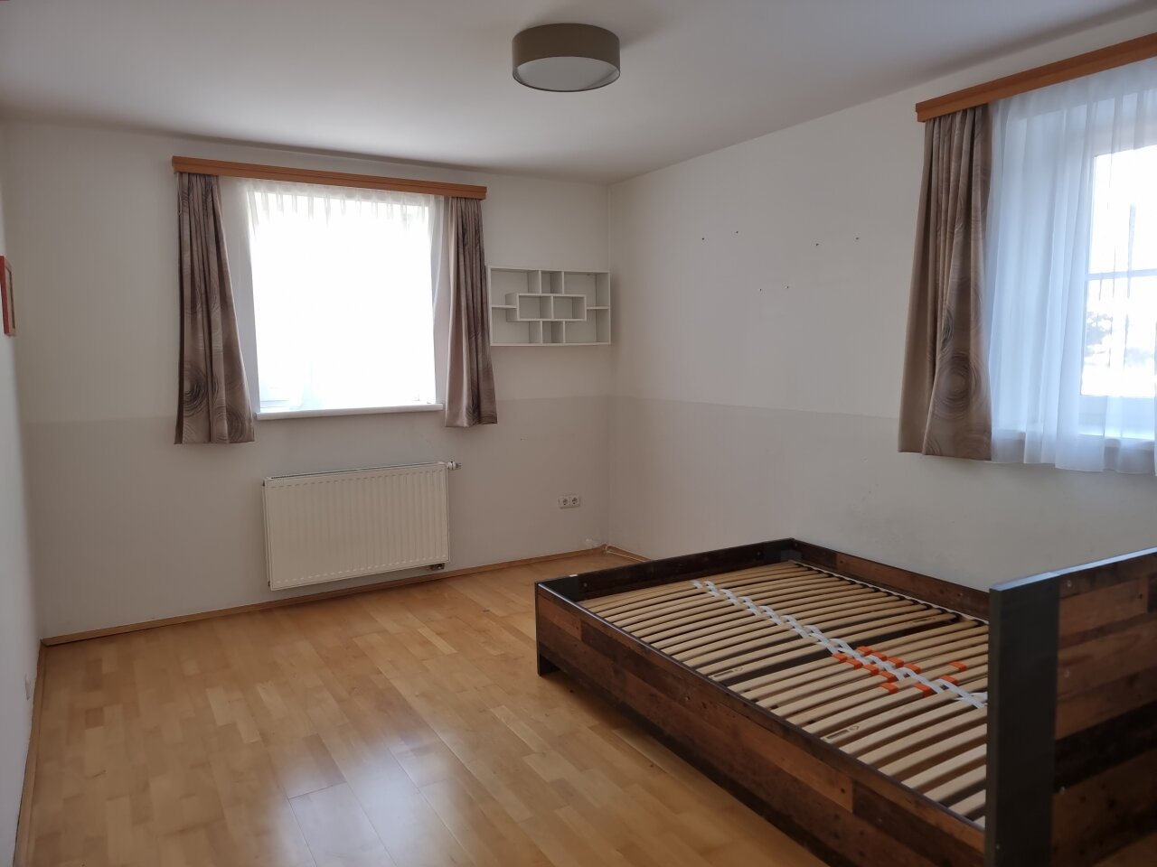 Arbeiten & Wohnen im Speckgürtel von Linz – Hof auf großem Bauland & optionalem Landwirtschaftsgrund