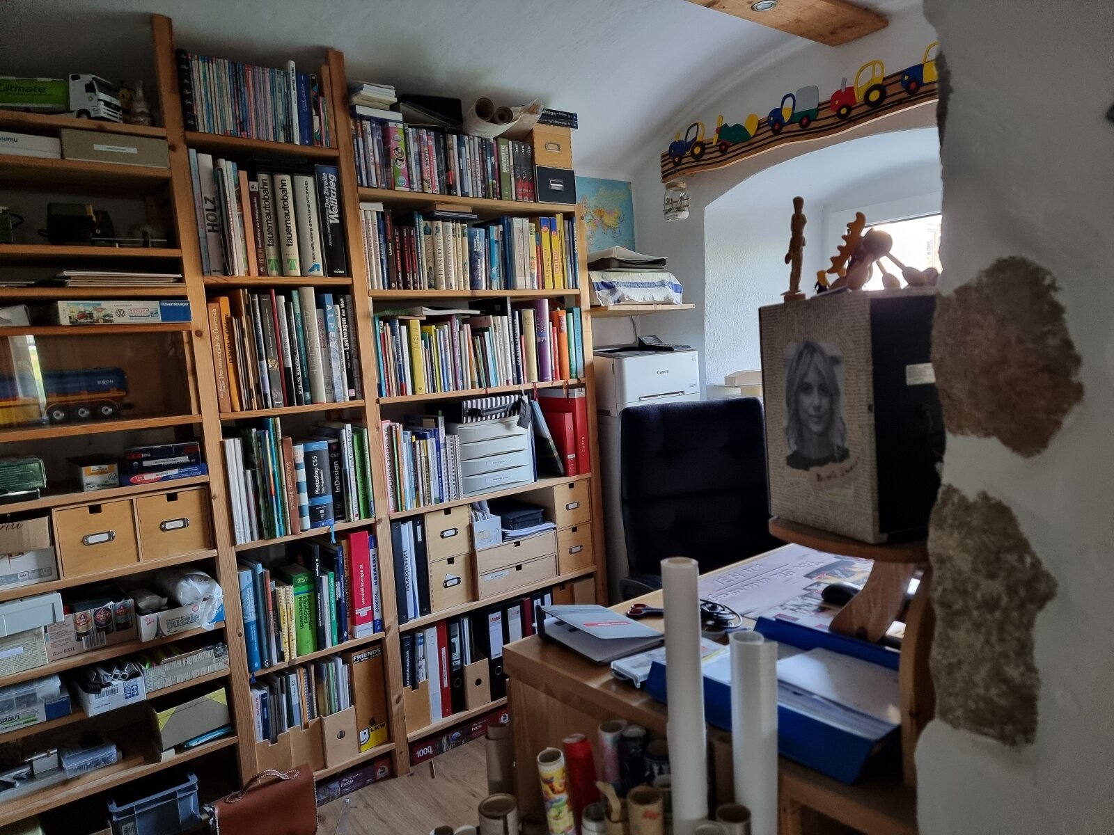 Früher Sacherl, heute wertbeständiges Granithaus mit Wirtschaftsgebäude