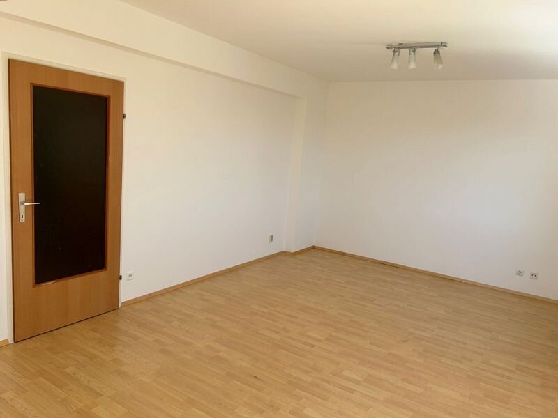 DG-Traum plus 14m² Dachterrasse, ruhig unweit vom Traisenpark-Einkaufszentrum