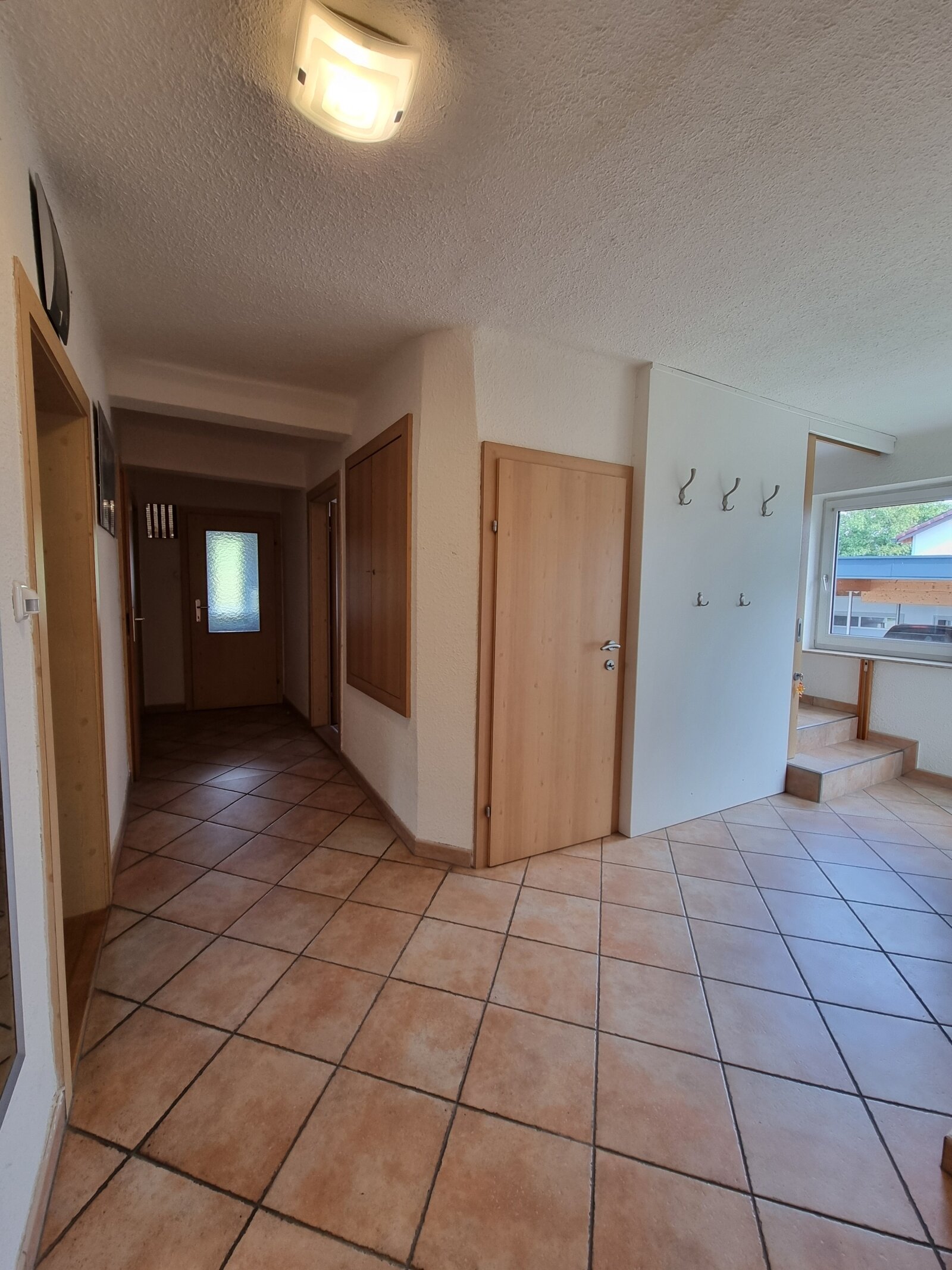 Ein- oder Zweifamilienhaus auf großem Grundstück am Stadtrand von Rohrbach-Berg mit Doppelgarage und altem Obstbaumbestand“