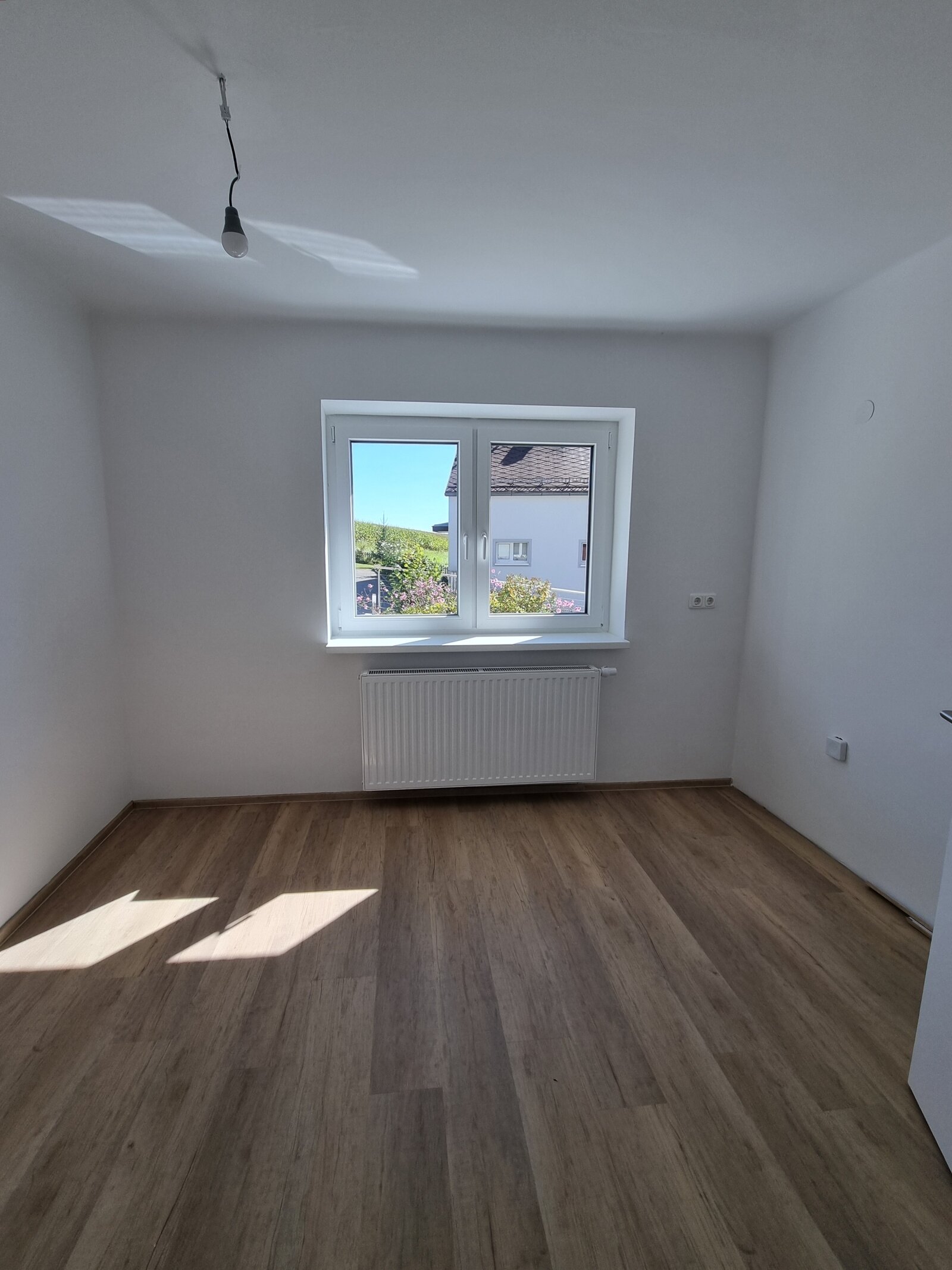 Sackgasse! Kernsaniertes Einfamilienhaus mit schöner Fernsicht