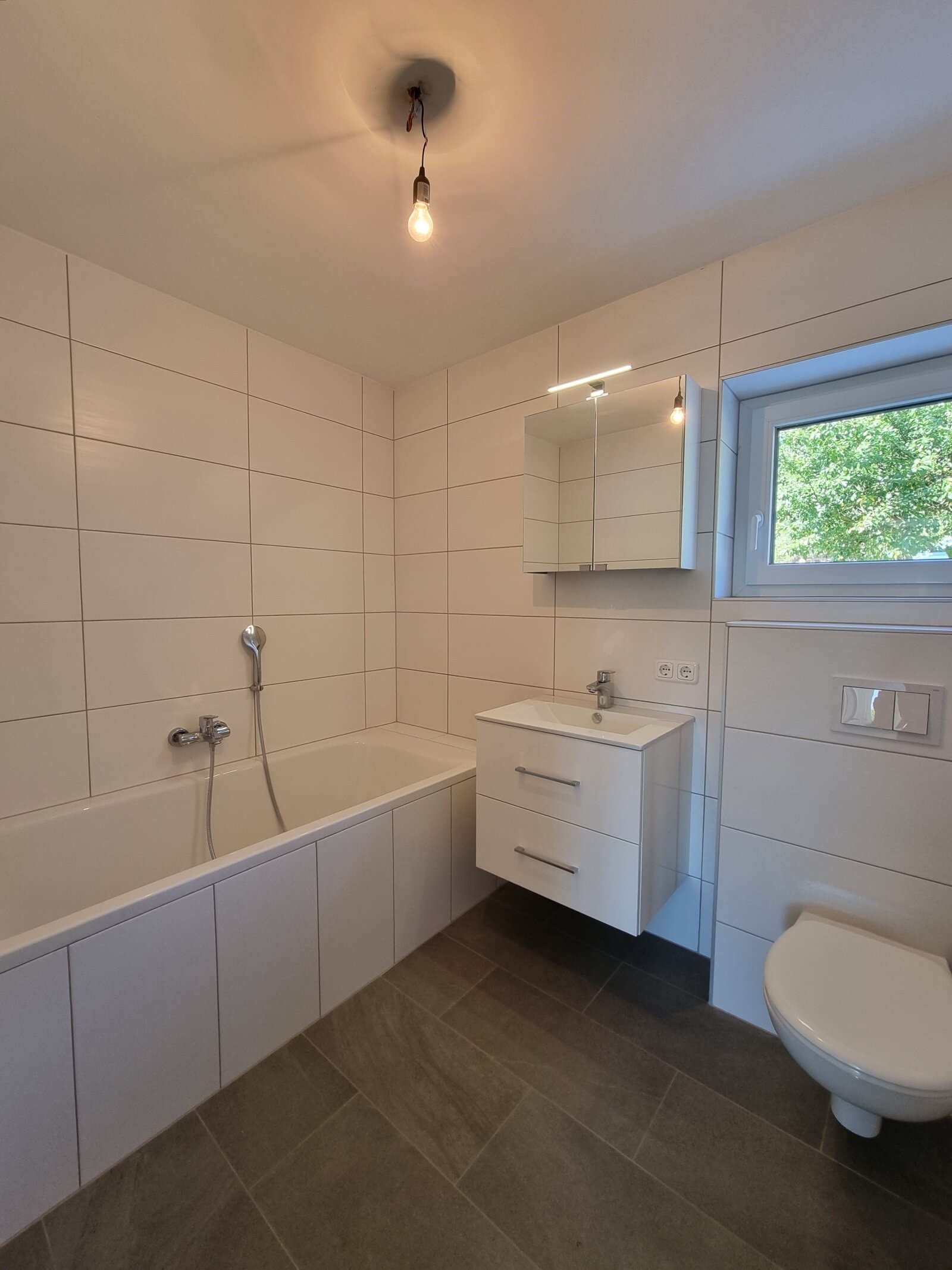 Sackgasse! Kernsaniertes Einfamilienhaus mit schöner Fernsicht