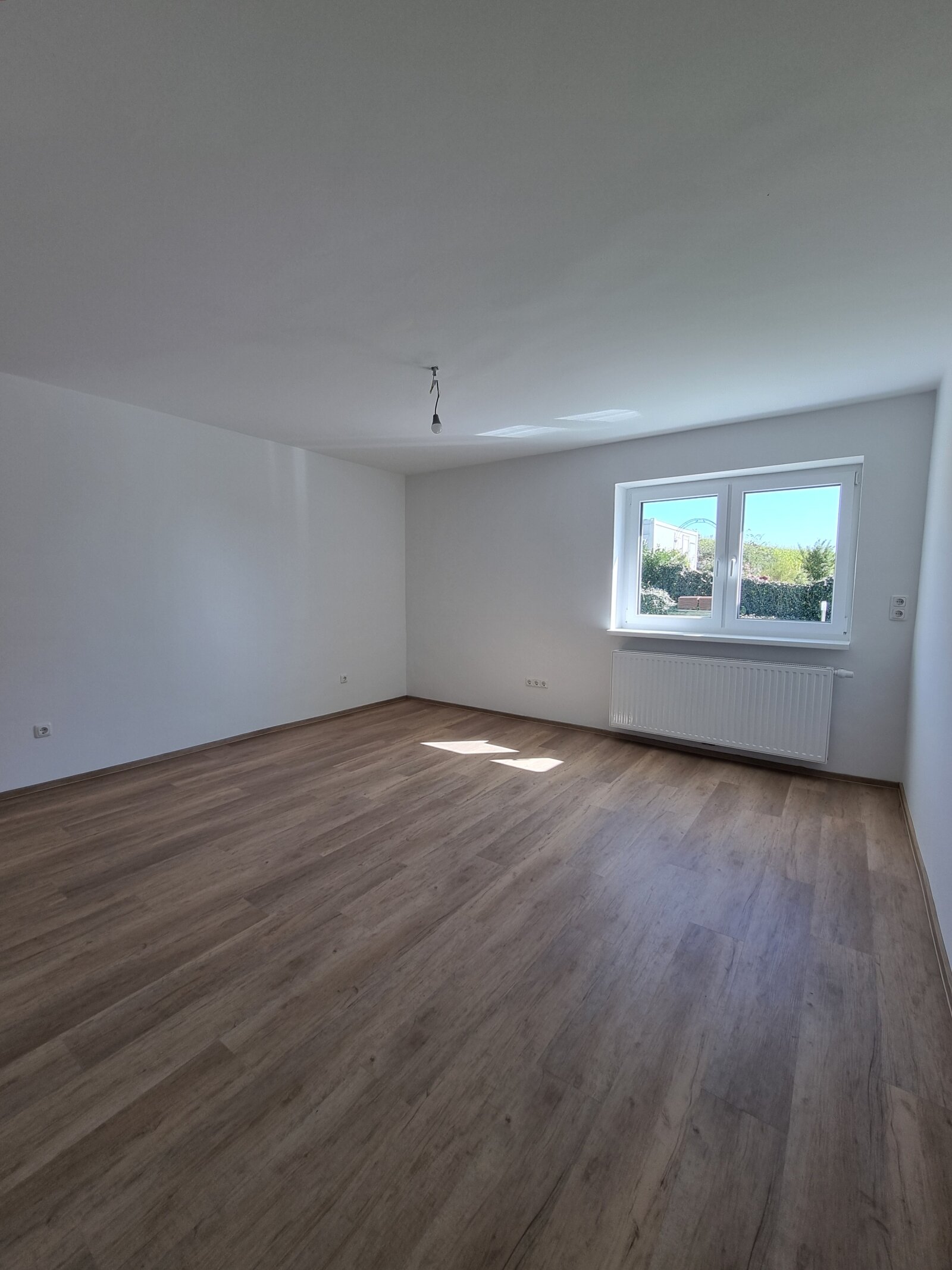 Sackgasse! Kernsaniertes Einfamilienhaus mit schöner Fernsicht