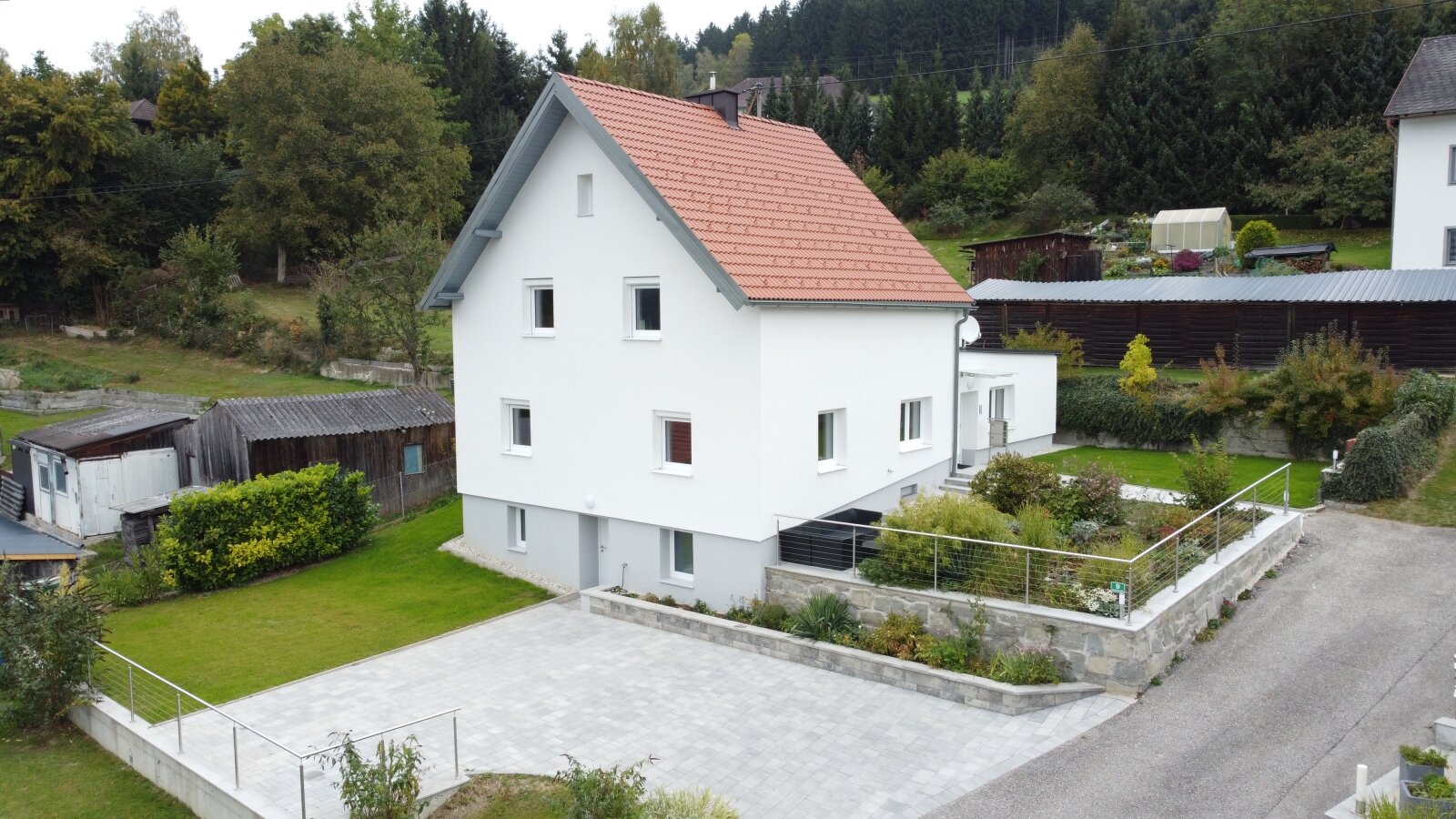 Sackgasse! Kernsaniertes Einfamilienhaus mit schöner Fernsicht