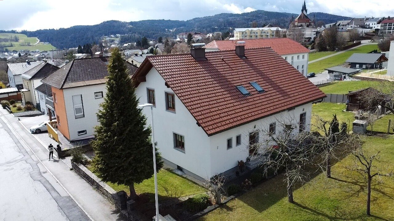  Wohnhaus mit zwei separaten Eingängen – flexibel nutzbar, zentral in Aigen-Schlägl  