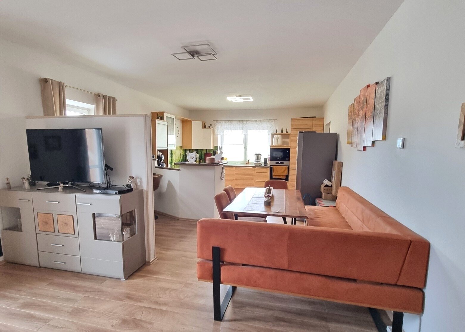 Großzügiges Raumangebot mit vielseitiger Nutzung 