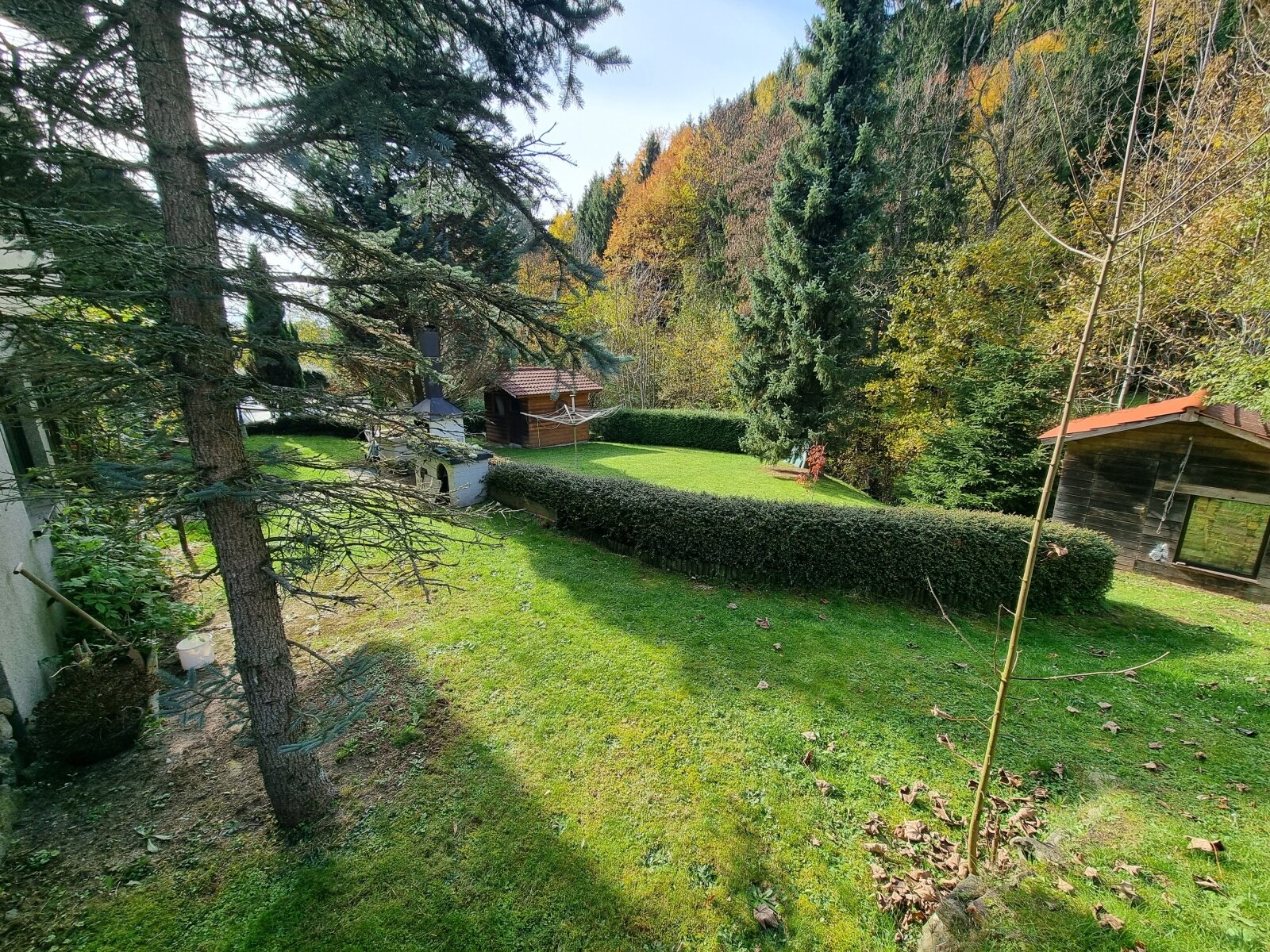 Sackgasse Ein-/Zweifamilienhaus mit Pool - vollunterkellert