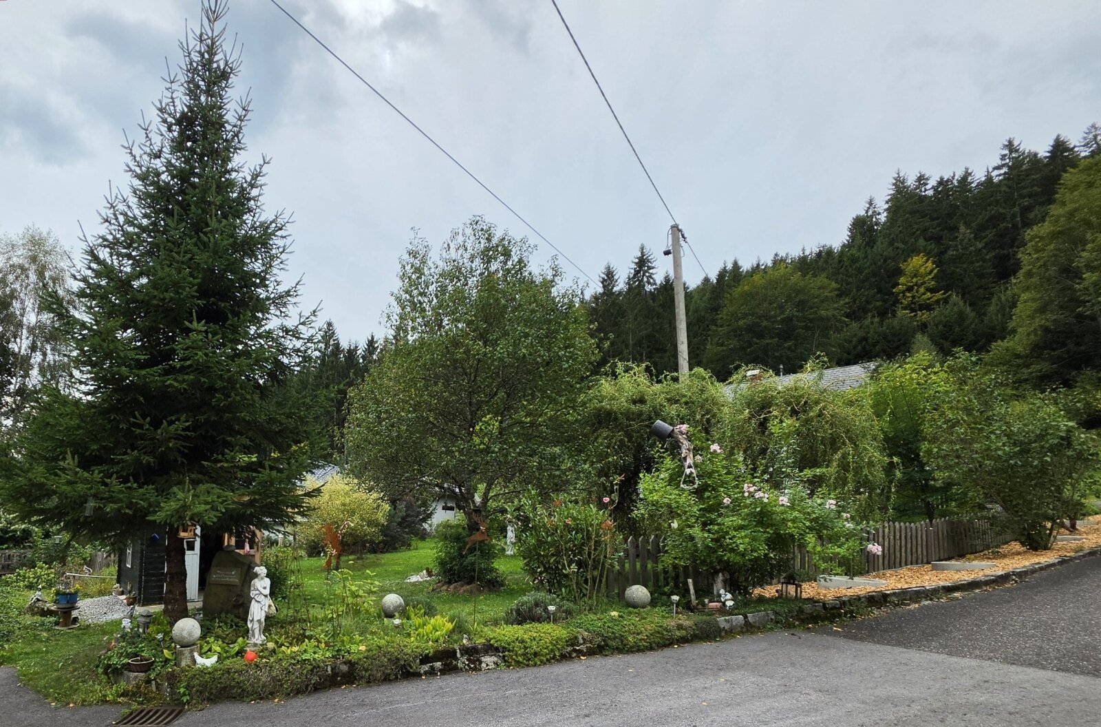 Paradies für Naturliebhaber - charmantes Landhaus auf 6500m² Grund