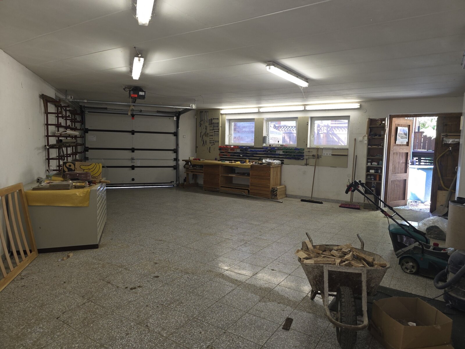 Natürlich gebaut, außergewöhnlich gedacht – Wohnen für Individualisten in Neuhofen