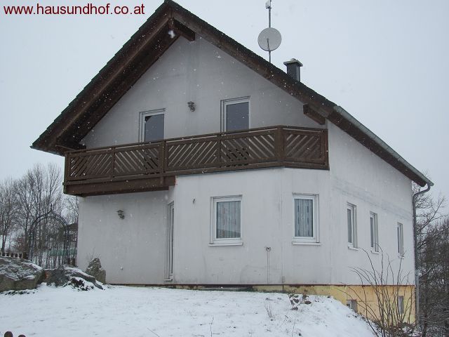 Vordernebelberg: Nettes Niedrigenergiehaus in ruhiger Aussichtslage 