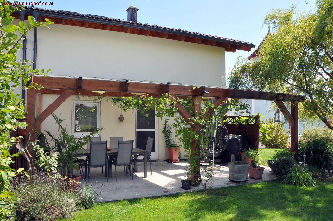 Alberndorf: 19 km von Linz-Dornach - vollunterkellerte Doppelhaushälfte - sonnig - ländlich 