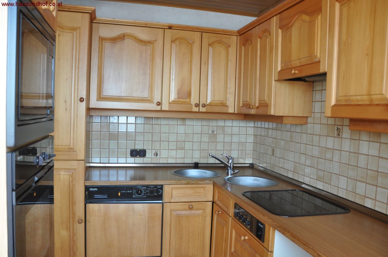 Linz: Topgepflegt im 10. Stock mit Gemeinschaftsdachterrasse 