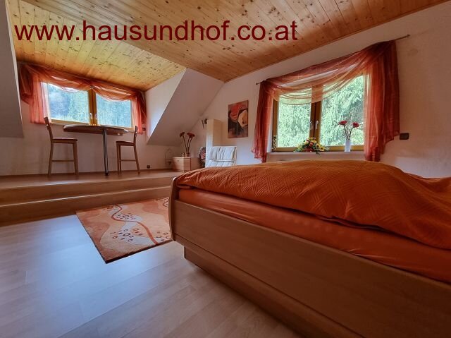 Schlafzimmer DG