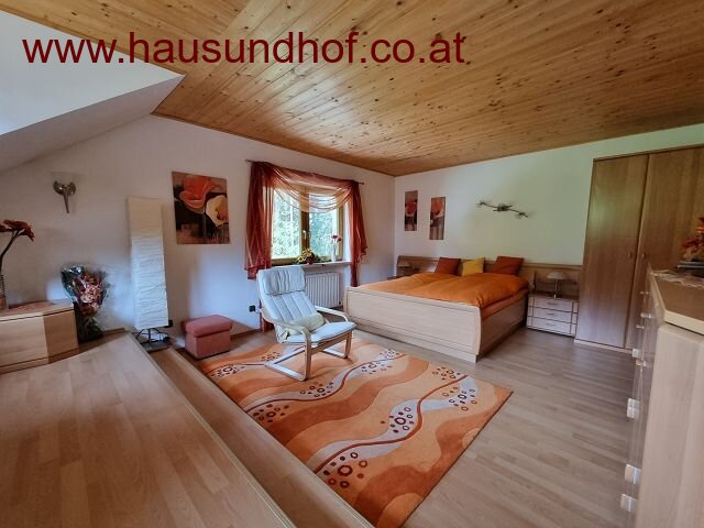 Schlafzimmer DG