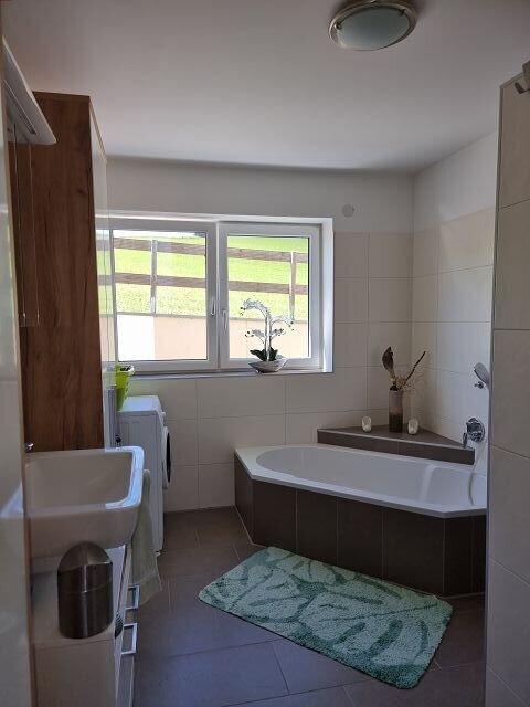 Einliegerwohnung Badezimmer