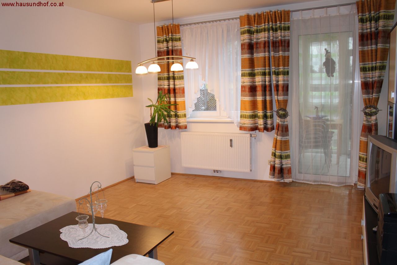 Freistadt: Topgepflegte Wohnung mit Eigengarten und Wintergarten 